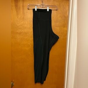 Woman's OLD NAVY Athletic Leggings